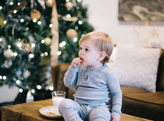 Comment décorer votre maison pour votre premier Noël avec bébé ?